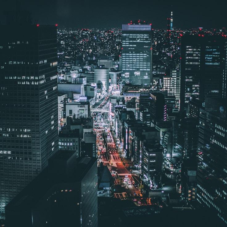 Parents evaluating schools in Italy